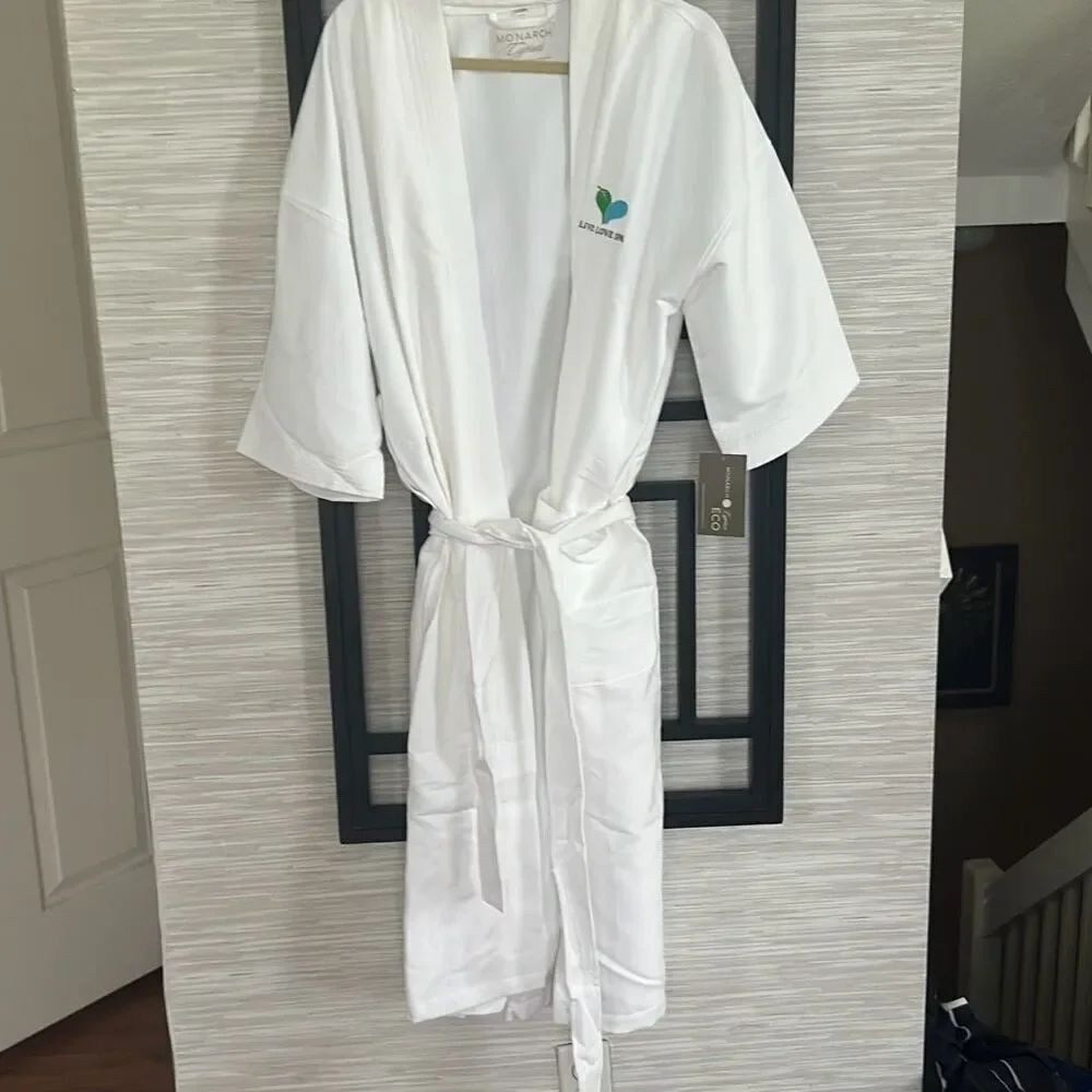 NEW monarch Cyprus echo microfiber spa robe live love spa one size white